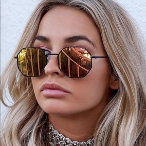 🔴SOLD🔴 Quay On A Dime Sunglasses